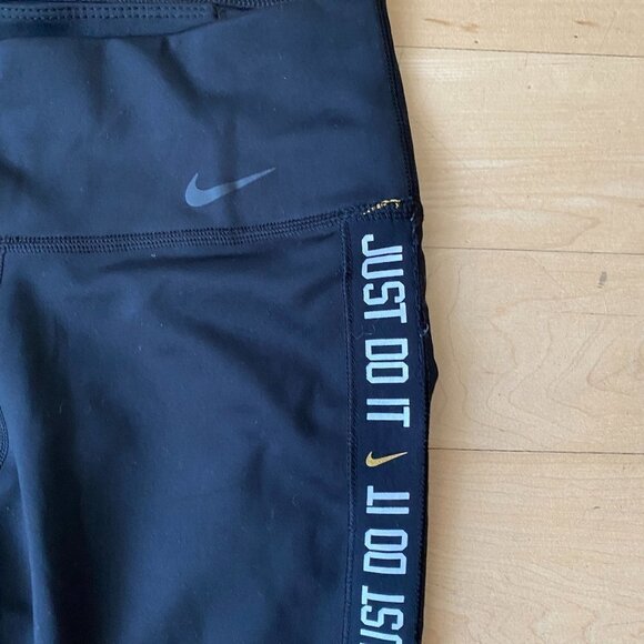 𝅺NIKE BNWOT Training Pants Sz Xsmall Gold Trim - Picture 6 of 11